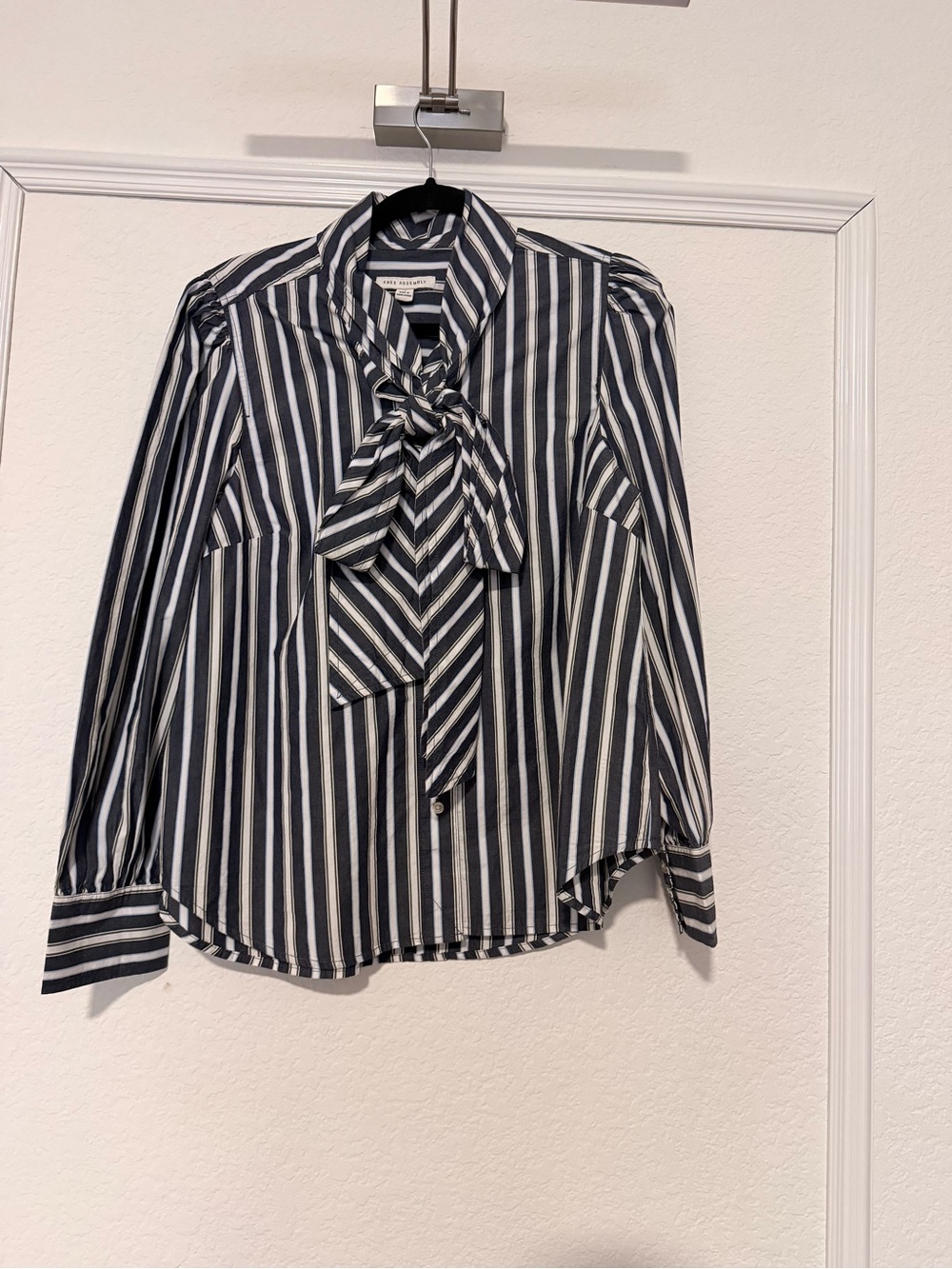 Striped Bow-Tie Long-Sleeve Blouse - Navy & White